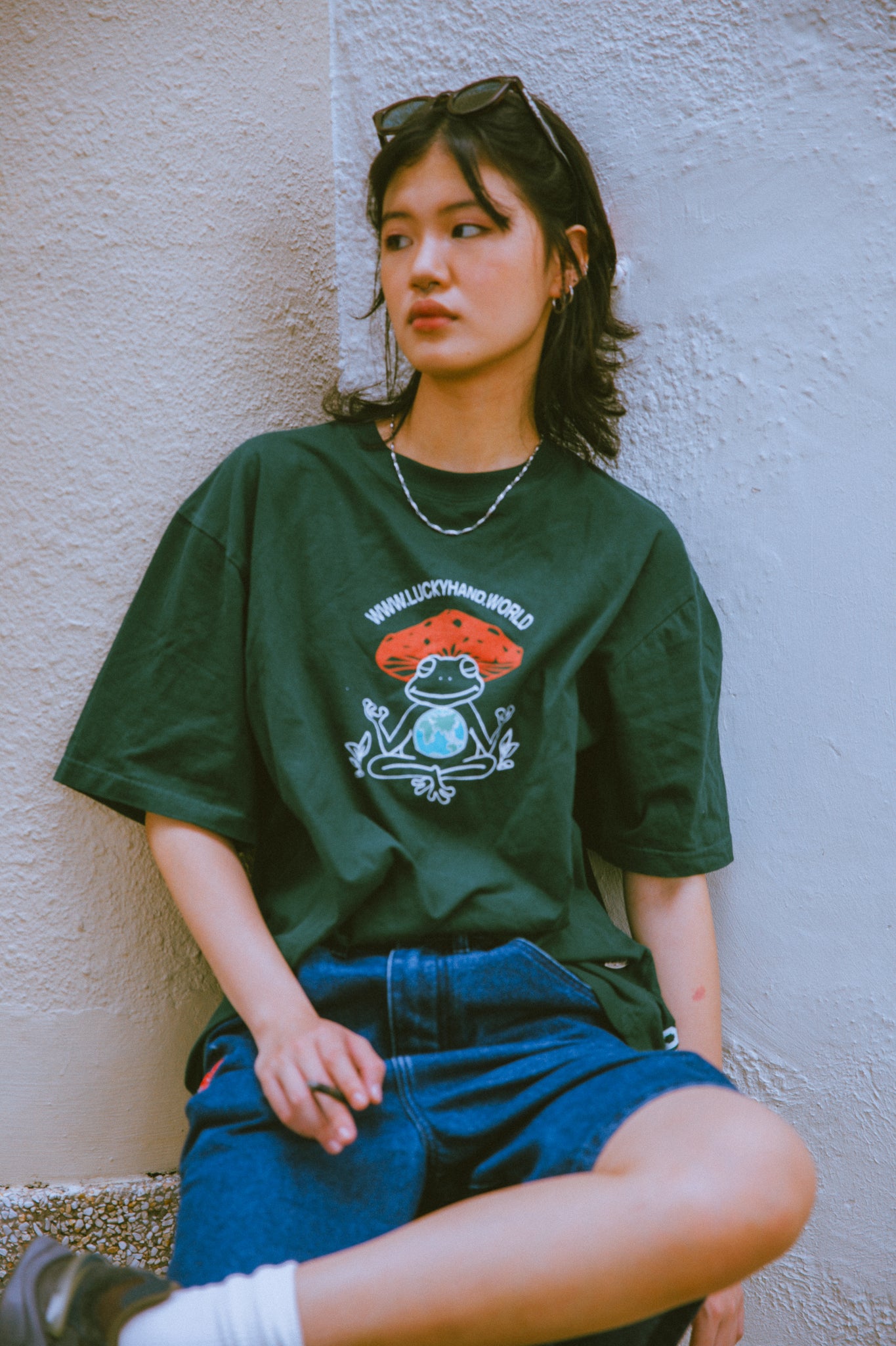 Luckyhand World Tee